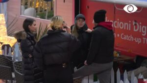 Si ndihesh mes atyre pa mua/ Luizi i drejtohet Kiarës me nënkuptime: A e kupton tani çfarë bëhet...