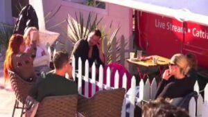 Volla në mes të club-it, më kapi ankthi , Tea tregon historinë e sikletshme: Të gjithë po më shihnin