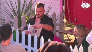 Asnjë devijim rrugës! Çfarë ka zarfi për Ronaldon dhe Zhaklinën?