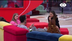 “Ti dhe Luizi keni energji të bukur”/Amosi i fryn zjarrit: Ju të dy jeni si Tomi me Xherrin…