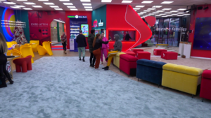 Mos mu afro/ Tea distancohet nga Luizi