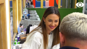 E ke menduar të krijosh diçka jashtë me mua?/ Luizi pyet Kiarën