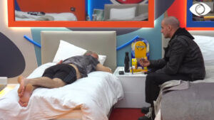 “Unë mendoj se Kiara po bën lojë me ty”/Kristi flet me Luizin