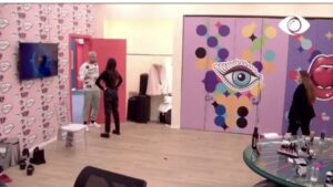 Kur të mësosh të më respektosh do flasim/ Kiara diskuton me Luizin