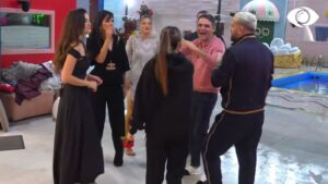 Banorët festojnë ditëlindjen e Kiarës/ Nga Amos tek Olta, kush nuk iu bashkua festës?