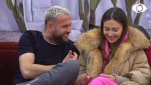 “Çfarë ndjeve kur...”, Luizi ngacmon Kiarën/ Të dua shumë