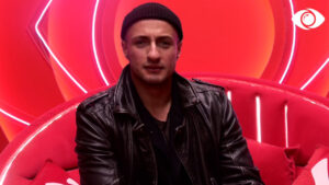 “Jam shumë i lumtur”/ Motra e Kristit e surprizon atë me një video-mesazh