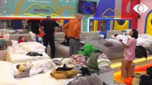 Turp t'ju vijë!/ Mikela e revoltuar me Kristin dhe Oltën: Erdhët t'i bëni analizat Kiarës