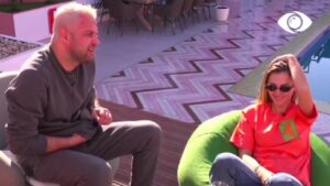 Efi “shtatzënë”, Luizi vendos kusht për emrin e fëmijës