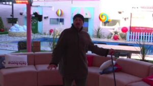 “T’ja fus me fshesë kokës”/ Herioni imiton dhe përdor ironi ndaj Ronaldos