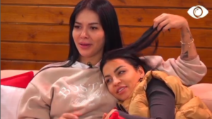 Jam befasuar/ Efi-Enit: Me mua e ke apo me Mikelën?