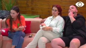 Çdo lidhje romantike që nis, përfundon, Amos i lexon fatin Kiarës