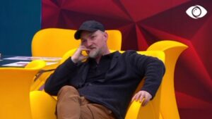 Genti do lajë, do shplajë, pikë!/ Amosi i ndalon hyrjen në kuzhinë aktorit: Po hamë makarona ditë për ditë!