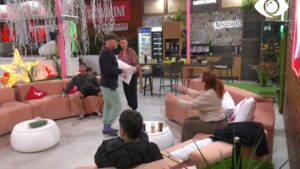 Genti kapet me Tean dhe Dean: Jeni fëmijë tekanjoz! Tea: Ti po del burrë tekanjoz!