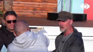 Genti futet në rol, imiton sjelljen e Oltës pas debatit mes tyre