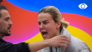 ‘I neveritshëm, ai çdo mëngjes do një shuplakë në fytyrë’ / Kejvina-Luizit