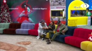 Luizi ngacmon Tean: Ke një megashikim! E di që më pëlqen!