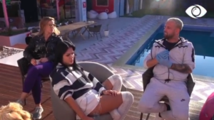 Poezinë e ke për Tean apo Kiarën?/ Olta e ngacmon, Luizi: Mbani frymën njerëz, spektakli filloi!