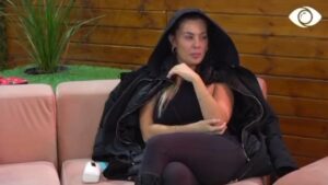 “Nuk jam e martuar”/ Olta-banorëve: Jam në të zezë akoma!