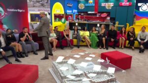 O çapaçula/ Armaldo përballet me Luizin, banorët: Ça i duket vetja?