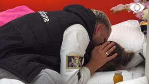 Kiara me nerva, Luizi e puth pa pushim 