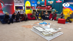 Loja me pyetjet/ Luizi ndihmon Kiarën, skualifikohet nga loja