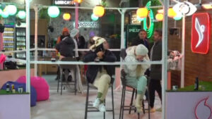 “Është shtazarake”, Amos debaton me Efin