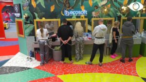 Sa del Olta na shikon/ Keisi-Kristit: Si shikonte kur ishim jashtë... 