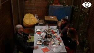 Olta diskuton me banorët: Keisin e keni trajtuar si mall!