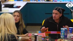 “Ke flirtuar me mua”/Sherr mes Kristit dhe Deas: Të kesh turp!