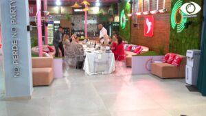 Ja japim lekët Luizit?/ Ermiona-Valbonës: Jepja ti të tuat, unë do iki në Maldive! 