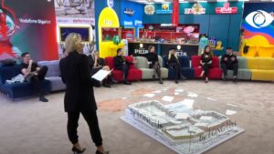 Zarf/Vëllai i Madh fton banorët të shkruajnë një letër dashurie