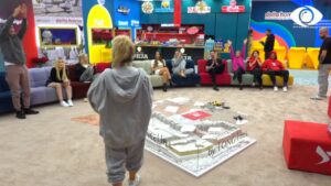 Dasmë kosovare në shtëpi, banorët ndajnë rolet, zgjedhin nusen dhe dhëndrin