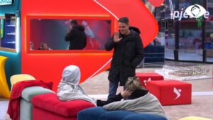 Maestro: Këtu është luftë për territor mes Luizit dhe Tanit!