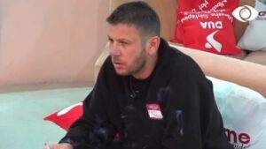 “Prindërit më kanë vdekur në një aksident, unë isha shofer”/ Tani rrëfen tragjedinë e rëndë