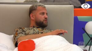 <strong>Luizi bisedon me Oltën: Lider ai, por komandon ti! </strong>