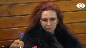 “Ndihem emocionalisht dobët”/Ermiona  bisedon me banorët