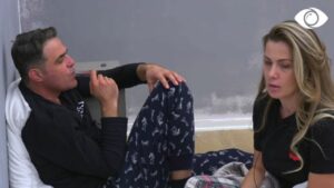 Është shkëputur me Kiarën/ Kristi bisedon me banorët