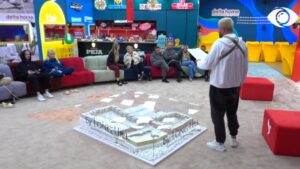 Zarf/ Përfundon loja e litarit, fiton grupi i Evës