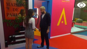 Luizi-Kiarës: Mëso të flasësh!