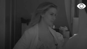 Ermiona ironizon Oltën: Edhe njerëzit atje jashtë po të pëlqejnë shumë!