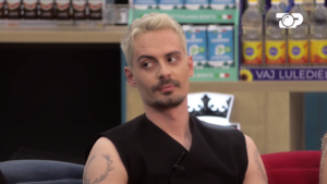 Beati lë shtëpinë e Big Brother duke hequr dorë nga çmimi i madh