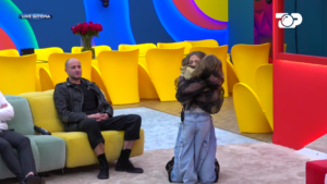 Dy surpriza për Nitën! Pas nënës, ajo takon edhe mbesën