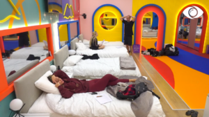 “Mos bëni puçi-puçi”/Olta-dyshes Kristi-Keisi