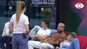 Luizi debaton me Antonetën: Nuk je e zonja të ndash çifte!