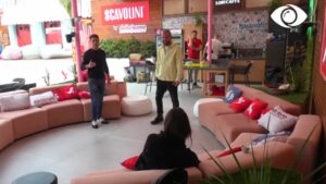 “Do provosh thikën pas shpine”/ Armaldo-Luizit: Ke hyrë vetëm jo çift!