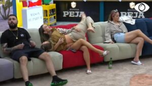 Olta puth dhe përqafon Kiarën