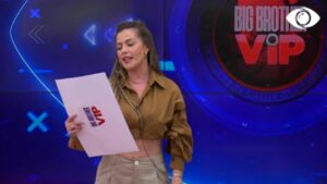 Zarf/ Banorët do të festojnë ditën e  90 në shtëpi me një ‘Festë në Pishinë’!