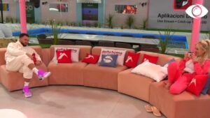 “Pse nuk u ule më larg?”/Dea Mishel ngacmon Shpatin