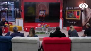 Fotosesioni me Pierre Cardin Home/ Banorët votojnë për dy fotot më të bukura